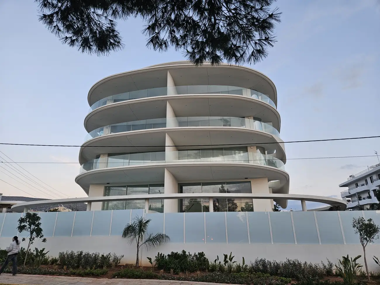 314 Architecture Studio: Το φουτουριστικό κτίριο Seashore Rise στη Γλυφάδα