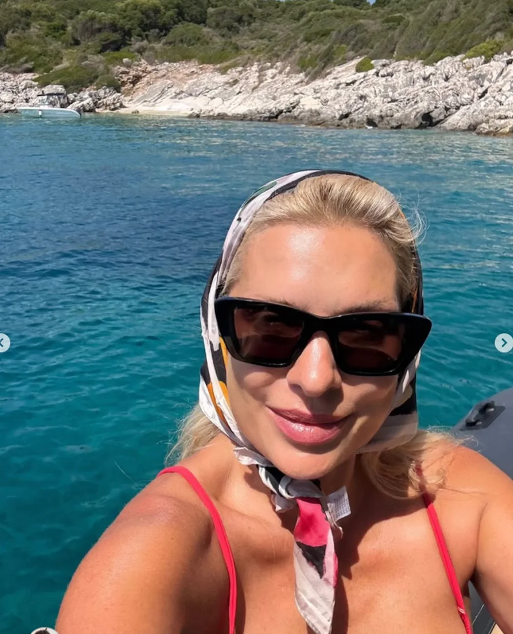 Ελένη Μενεγάκη ηλικία: Η κοντινή φωτογραφία στα 57 της και το νεανικό πρόσωπο χωρίς ρυτίδες
