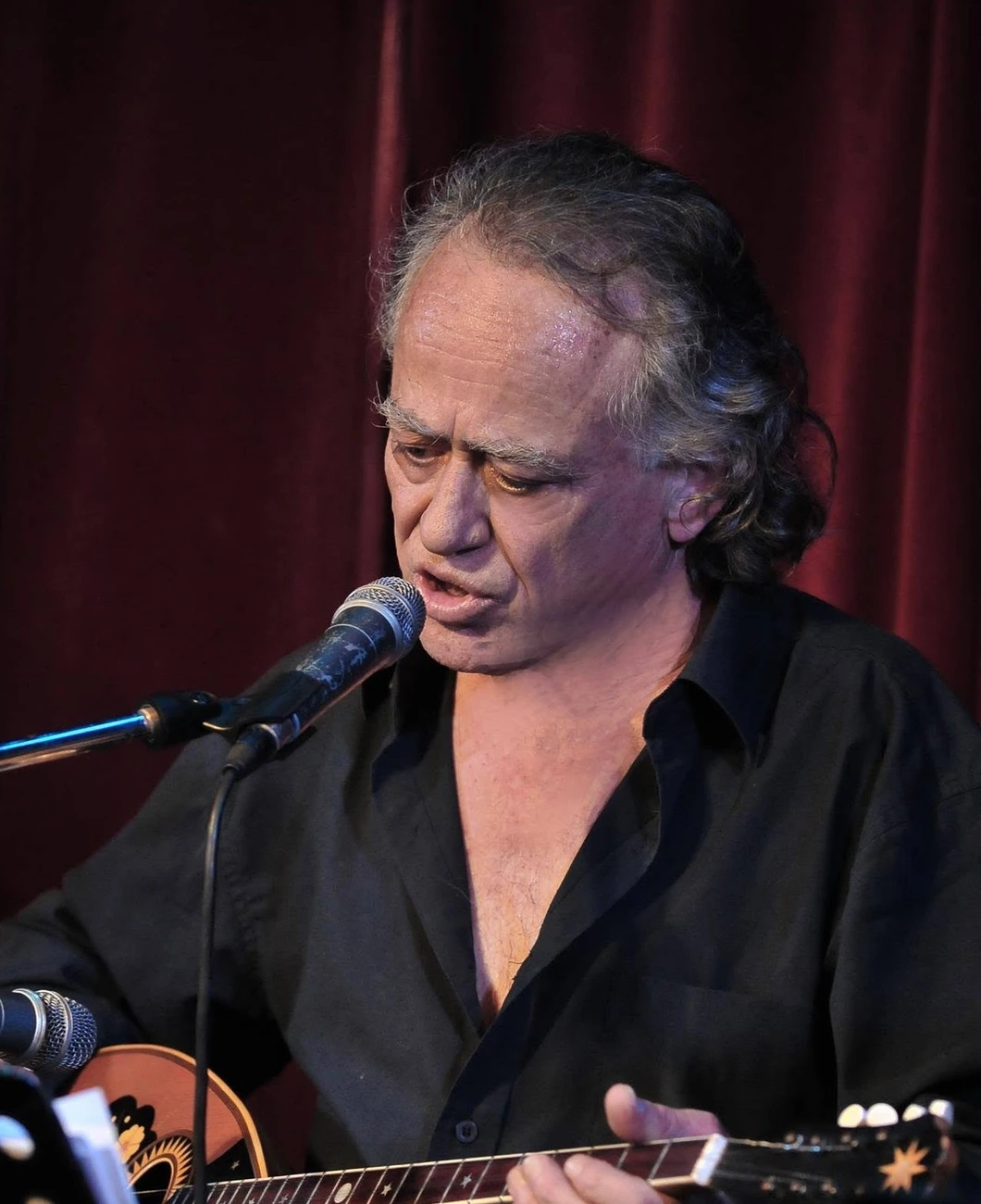Νίκος Καλογερόπουλος: Η ηλικία, η καταγωγή, το ύψος και το βιογραφικό του σπουδαίου ηθοποιού